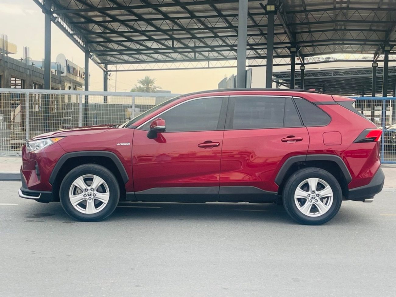 تويوتا راف ٤ Xle hybrid full option