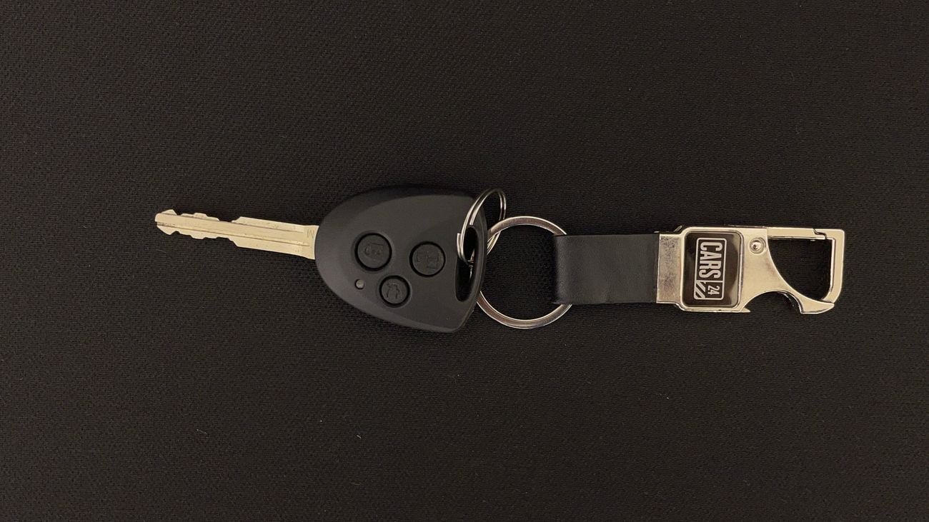 تويوتا يارس E 1.5 | بدون دفعة مقدمة | اختبار القيادة في المنزل