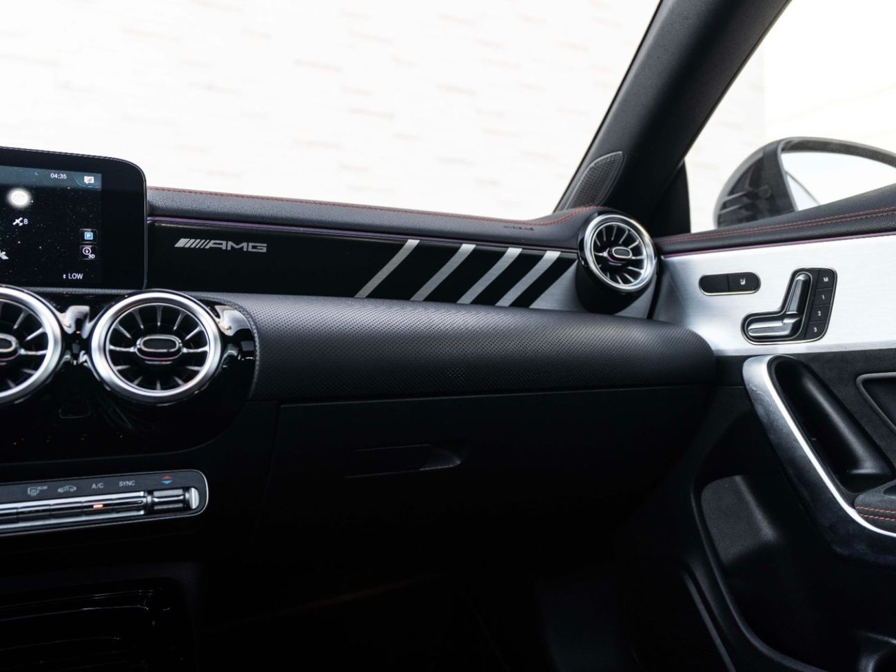 مرسيدس بنز CLA 35 AMG Std 2.0L