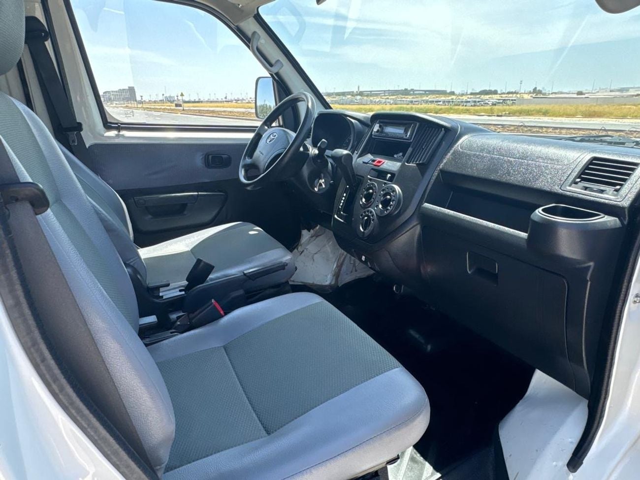 تويوتا لايت آيس Toyota Lite Ace 2024 (1.5L Full Automatic) Van petrol,