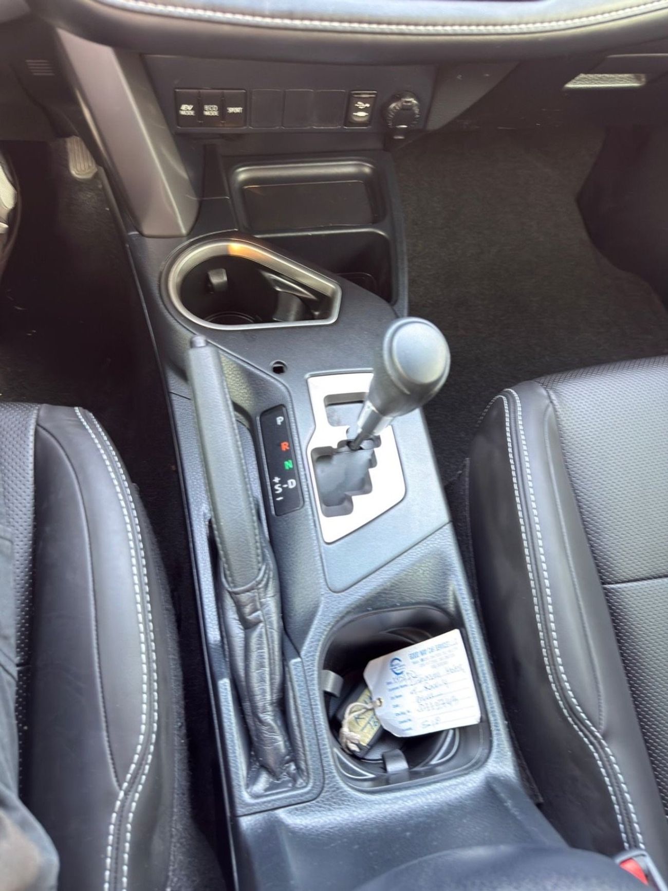 Toyota RAV4 XLE 2.5L Hybrid