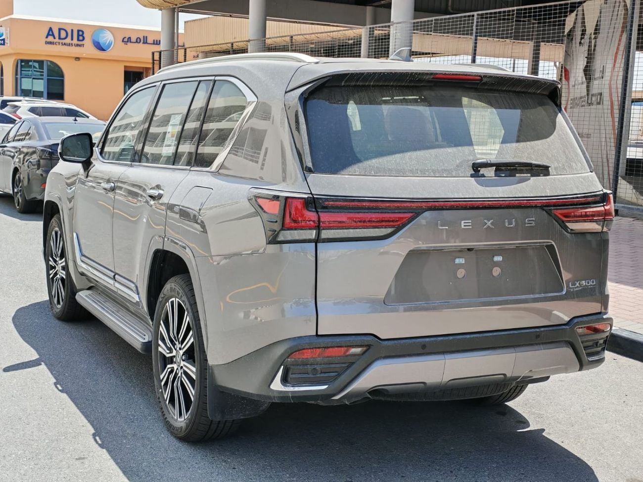Lexus LX 600 2025 Lexus LX600 Urban (7-Seater) 3.5L V6 Twin-Turbo Petrol A/T 4WD Export Only