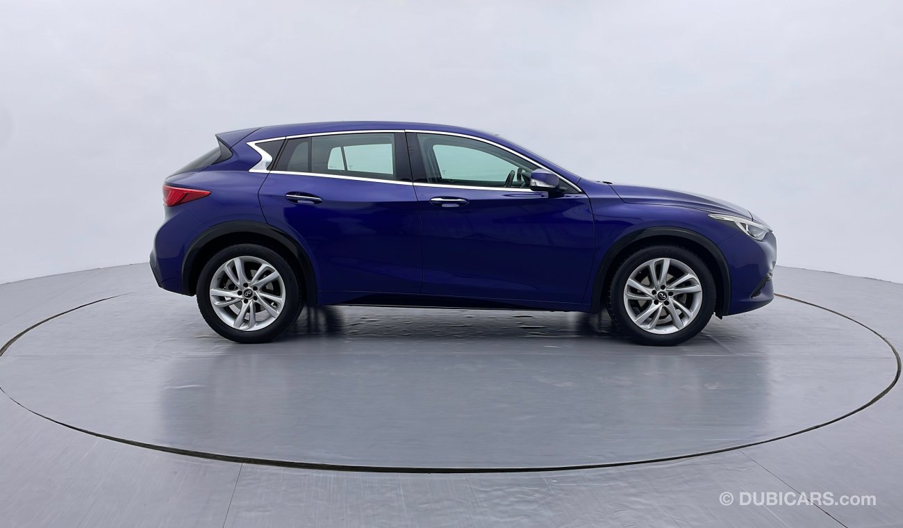 Infiniti Q30 COMFORT 1.6 | Under Warranty | Inspected on 150+ parameters