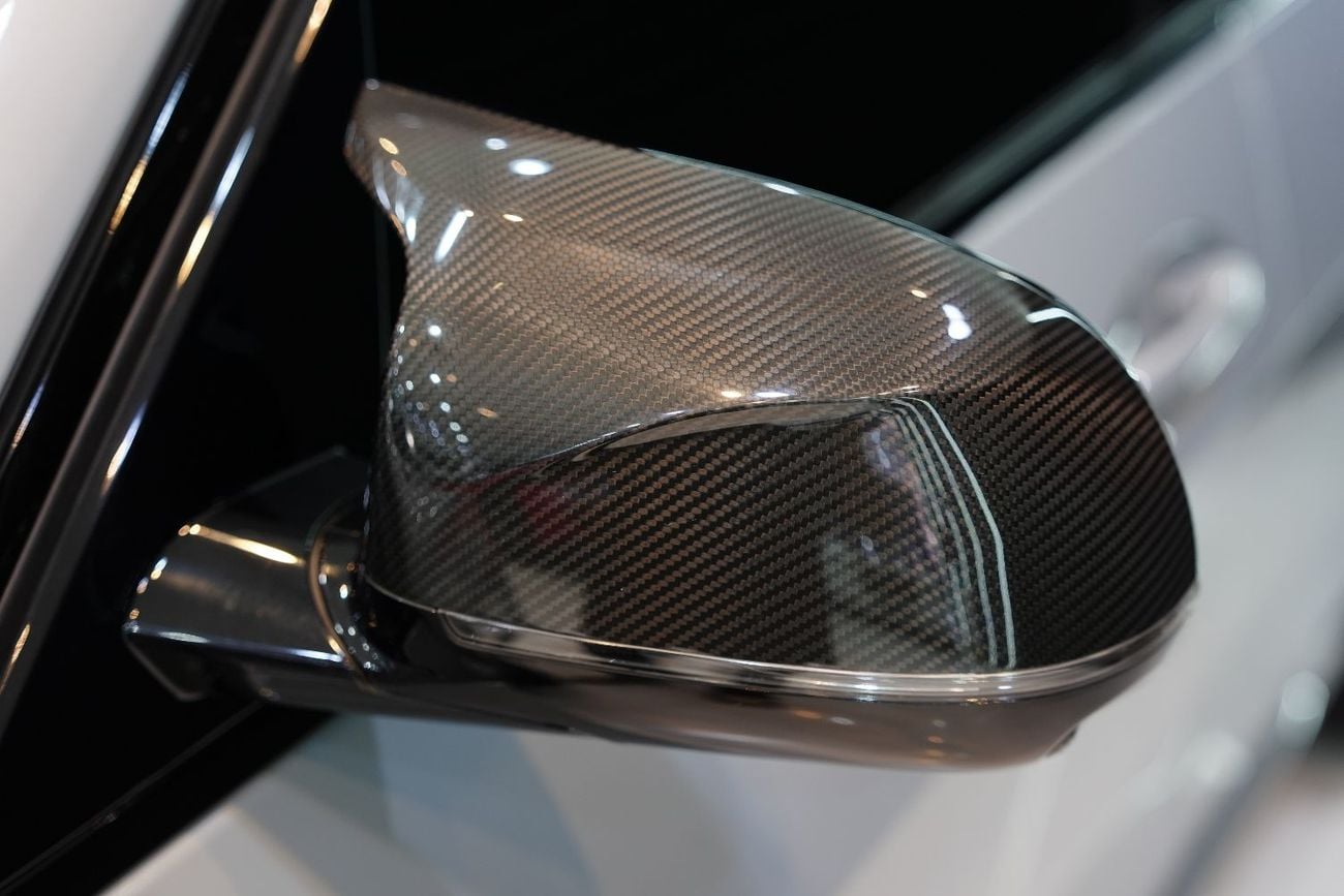 بي أم دبليو X5 M Competition, Shadowline Package, Carbon Interior, Latest Facelift, Dealer Warr + Serv!!