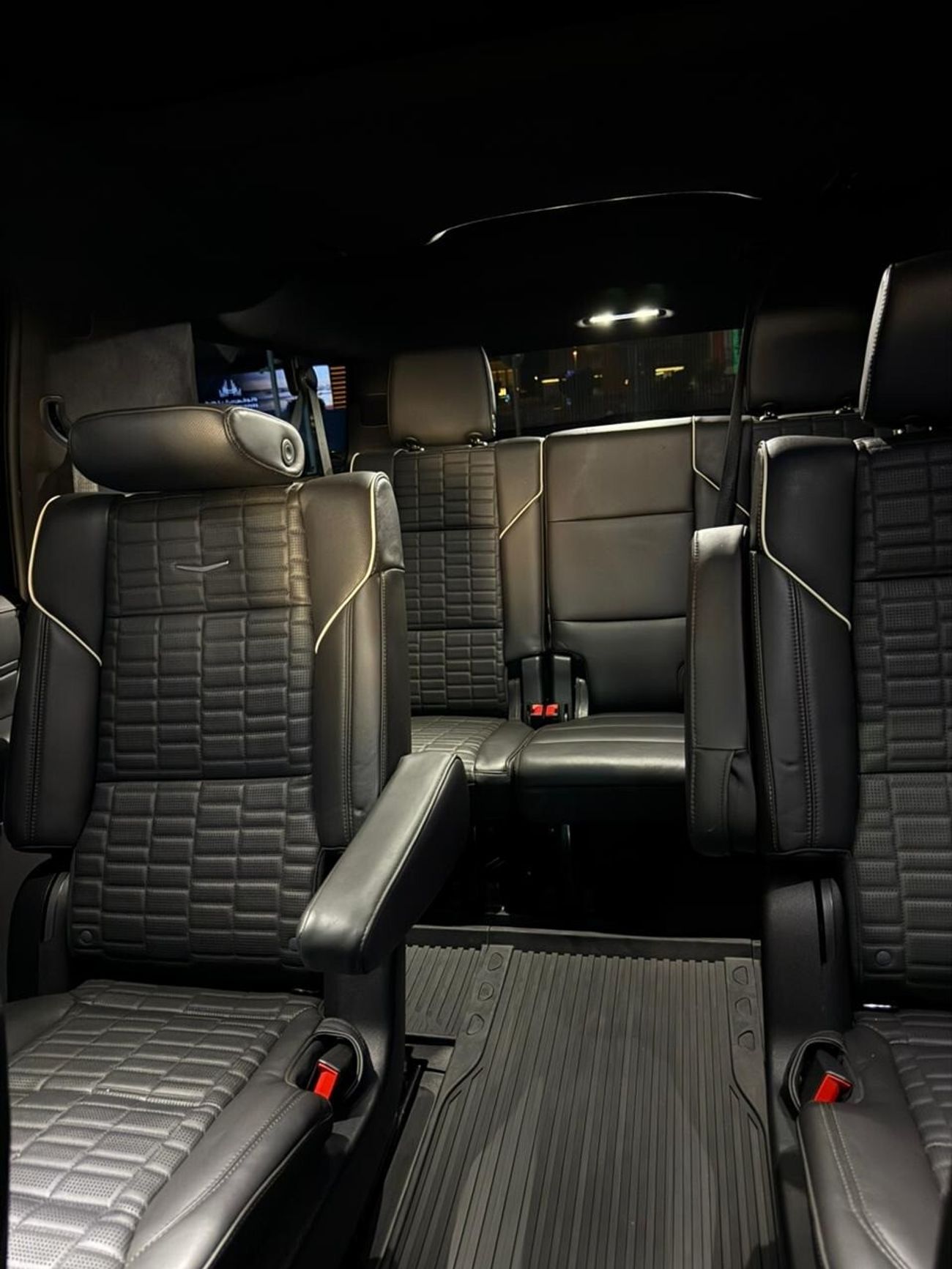 كاديلاك إسكالاد Premium Luxury Platinum 6.2L 4WD