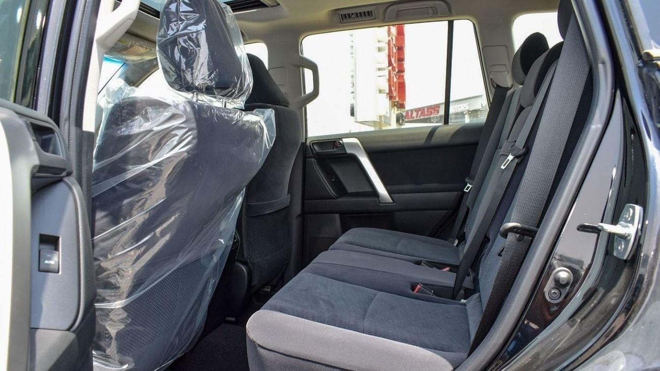 تويوتا برادو Toyota Prado TXL 4.0l - A/T - 17" alloy - LED - Fog Lamp - Sunroof - Coolbox - Power Window - 7 Seat
