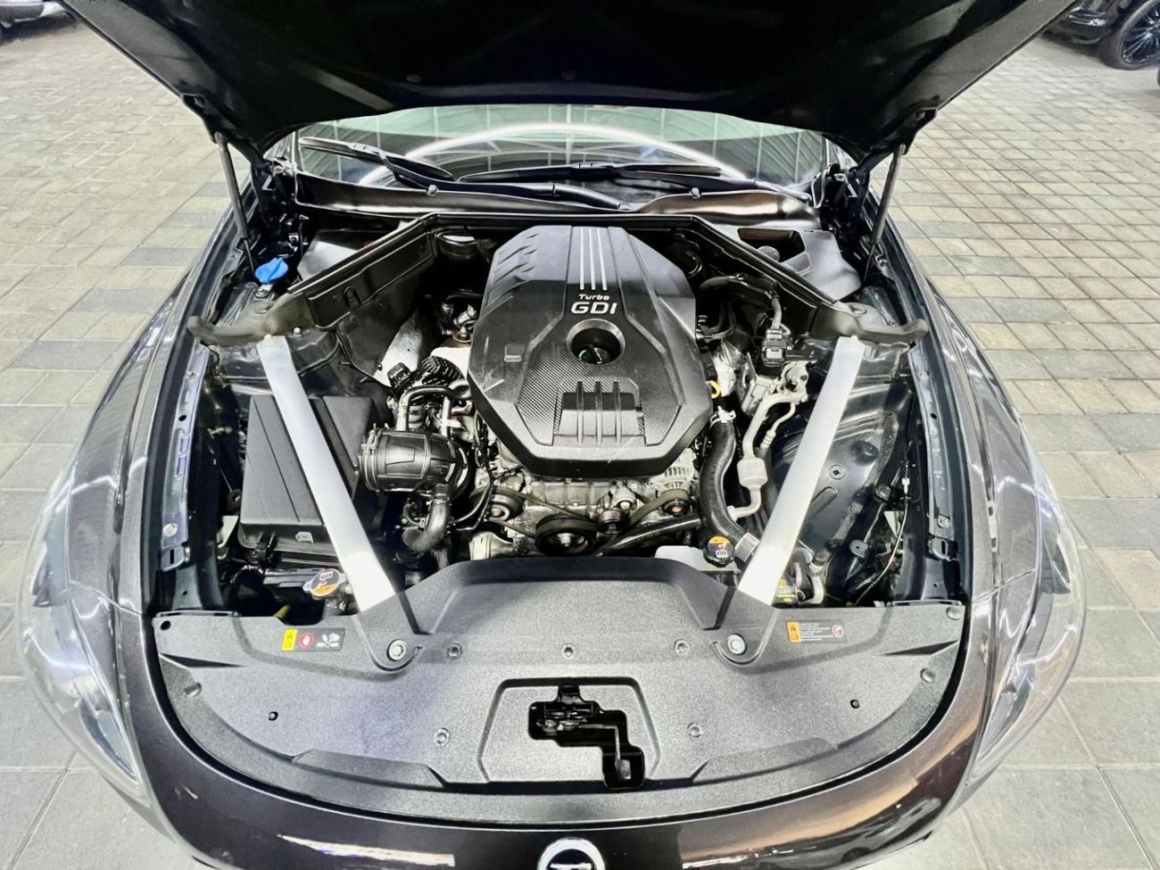 Kia Stinger 2.0T 2.0L warranty one year bank financie available 0 dawon payment