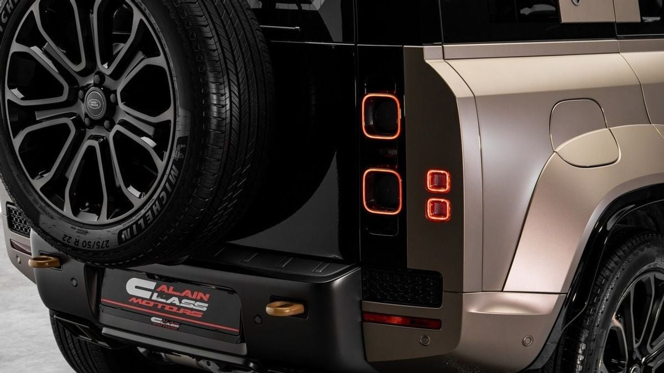 لاند روفر ديفندر OCTA - 2025 - Euro Specs - Under Warranty