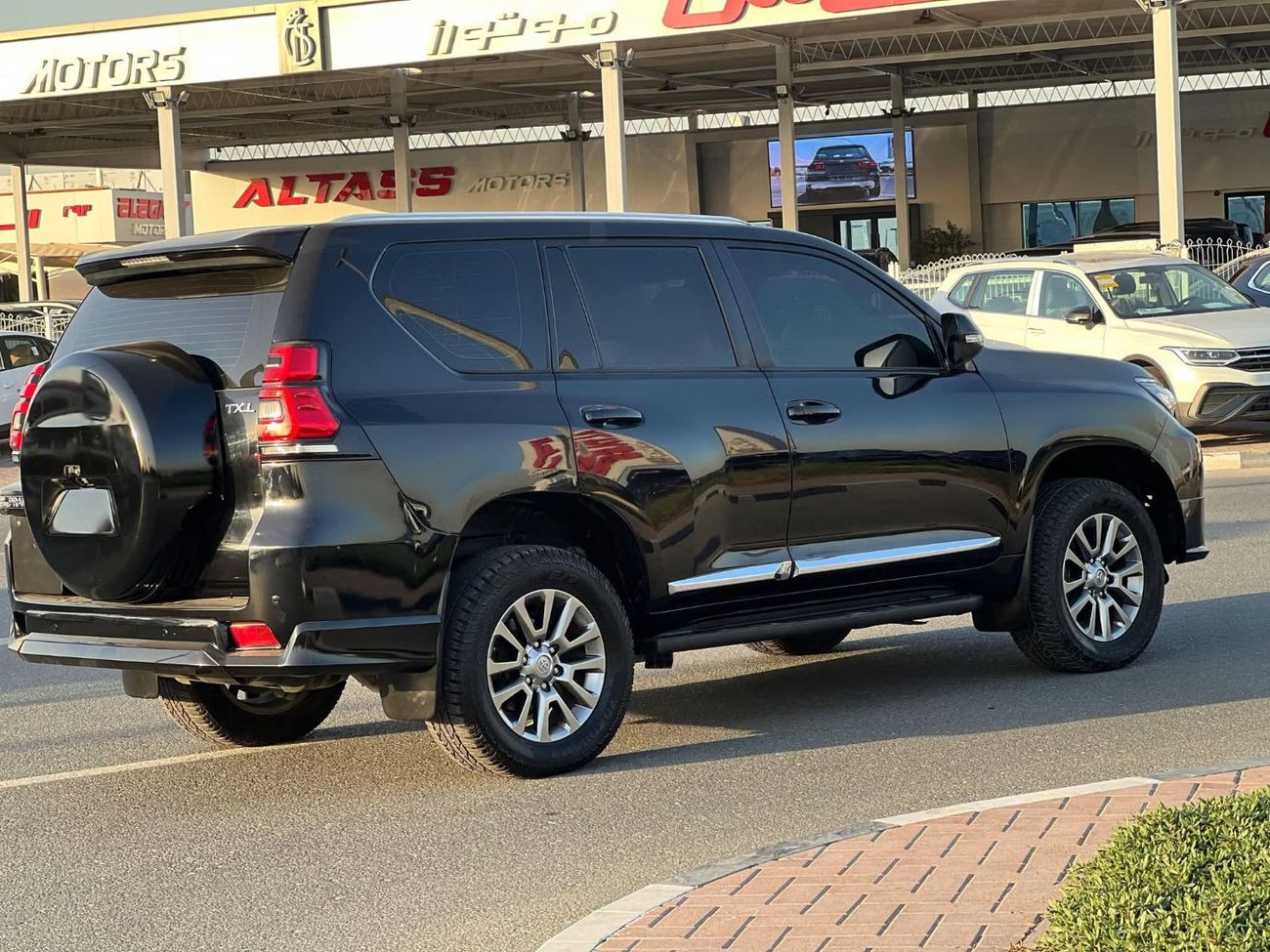 Toyota Prado Toyota prado 2019Model 4.0 petrol Engine Colour Black Transmission Automatic Interior.beige push sta