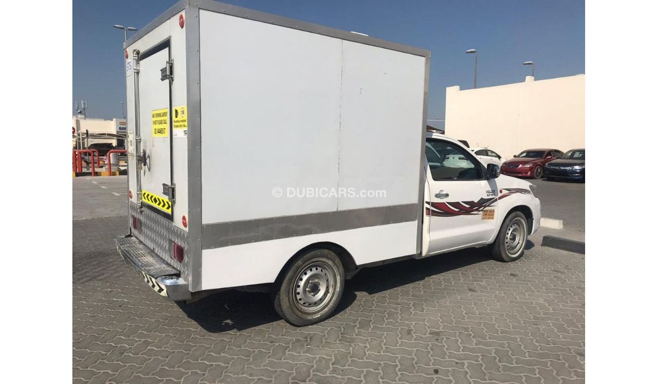 تويوتا هيلوكس تويوتا هيلوكس ٢٠١٤ خليجي ثلاجة للبيع