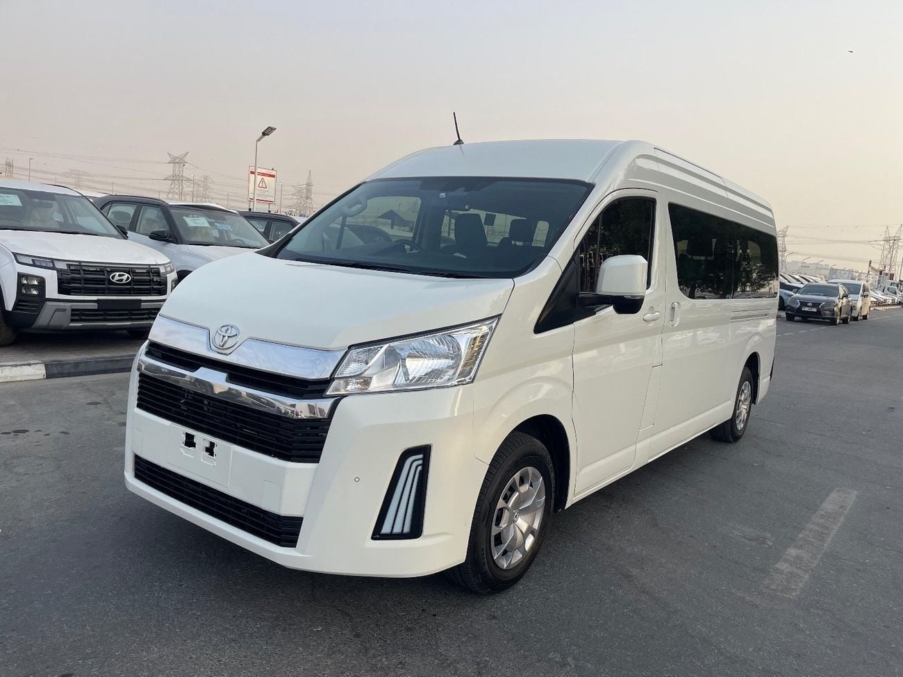 تويوتا هاياس DLS - STD ROOF High Roof Commuter 2.8L A/T