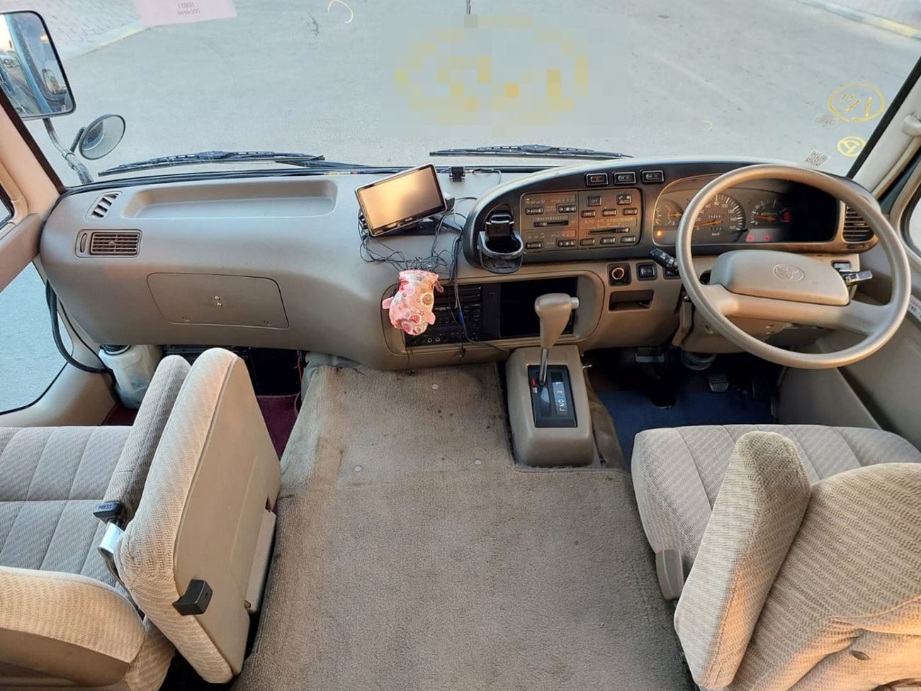 تويوتا كوستر TOYOTA COASTER BUS RHD 1997 MODEL 4.1 L DIESEL AUTOMATIC(PM04646)