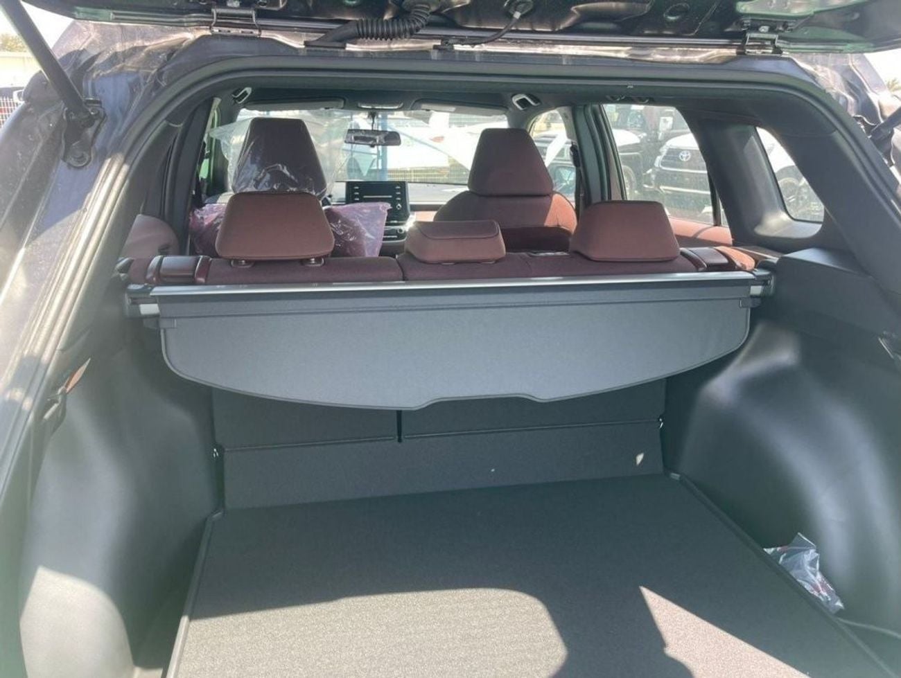 تويوتا كورولا كروس 2023 TOYOTA COROLLA CROSS 1.8L Hybrid Automatic Zero KM