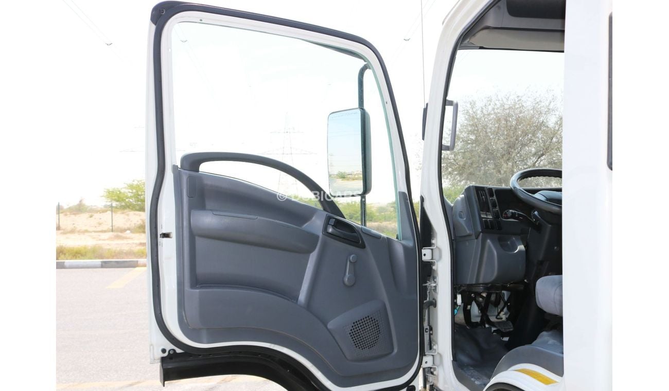 Isuzu Reward 2016 | ISUZU NP REWARD | LONG CHASSIS SHUTTER BOX | GCC SPECS AND EXCELLENT CONDITION