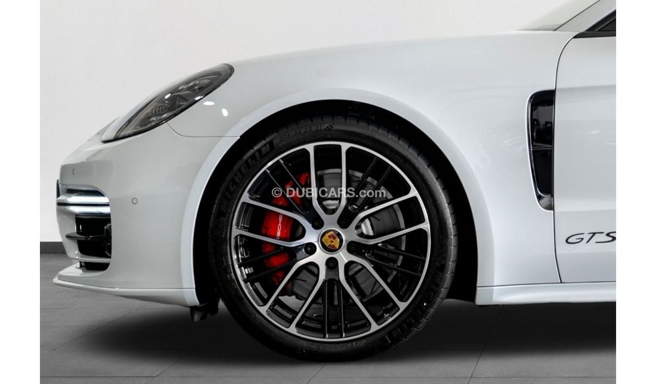 بورش باناميرا 2023 Porsche Panamera GTS / Full Service History / Porsche Warranty