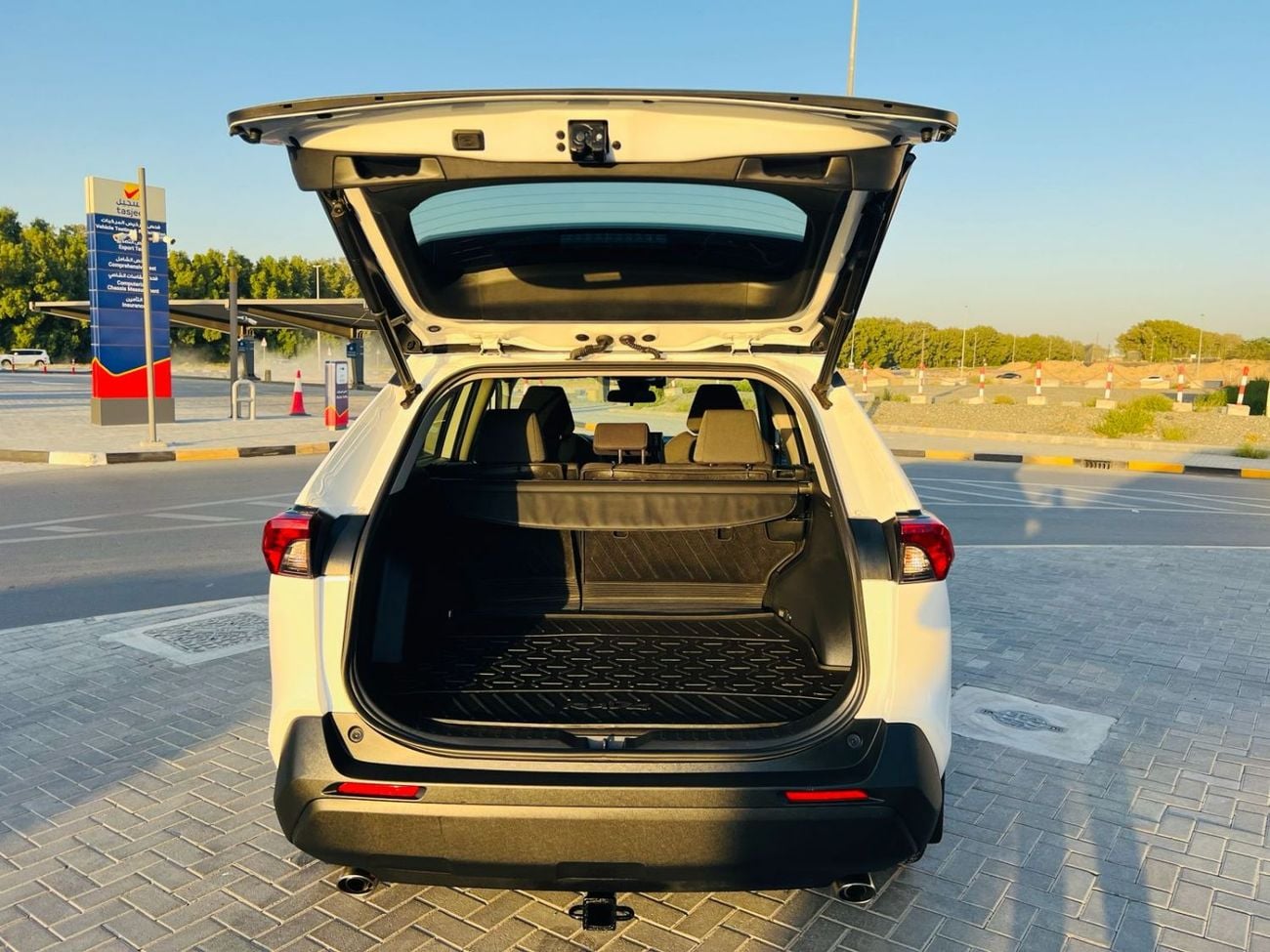 Toyota RAV4 XLE  2.5