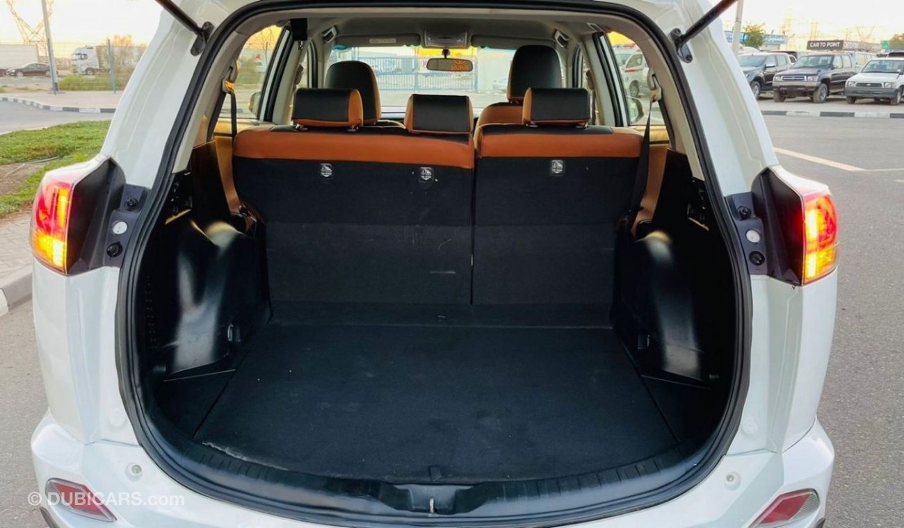 تويوتا راف ٤ 2018 [Right Hand Drive] 2.0CC Petrol Automatic Leather Seats New Rims Premium Condition.