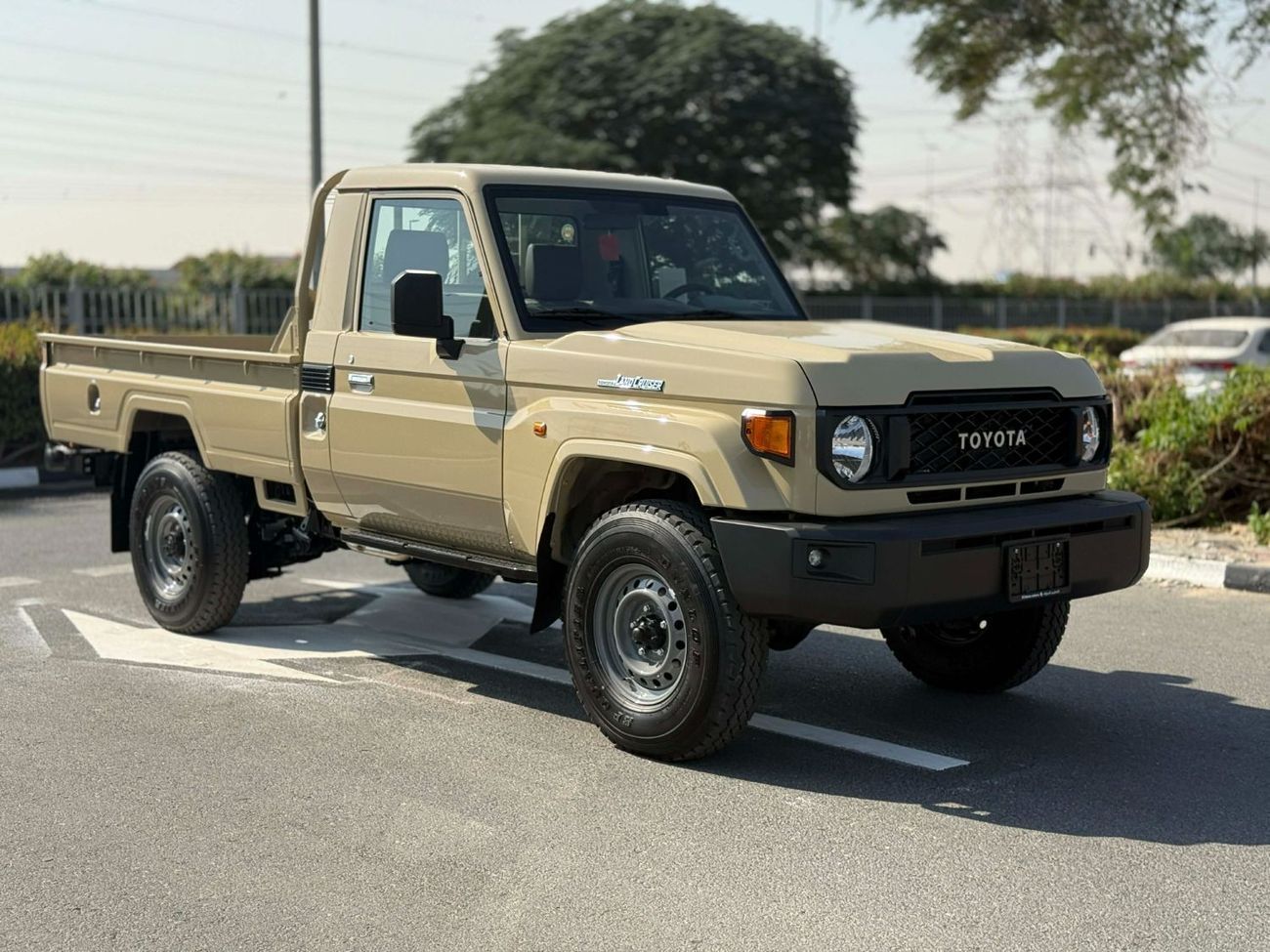 تويوتا لاند كروزر بيك آب GCC SPEC UNDER WARRANTY