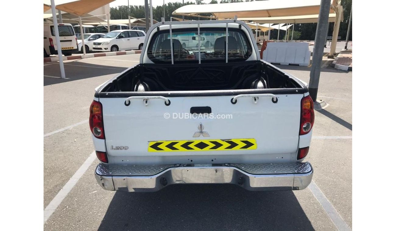 ميتسوبيشي L200 بكب بحالة ممتازة جداL200 ميتسوبيشي