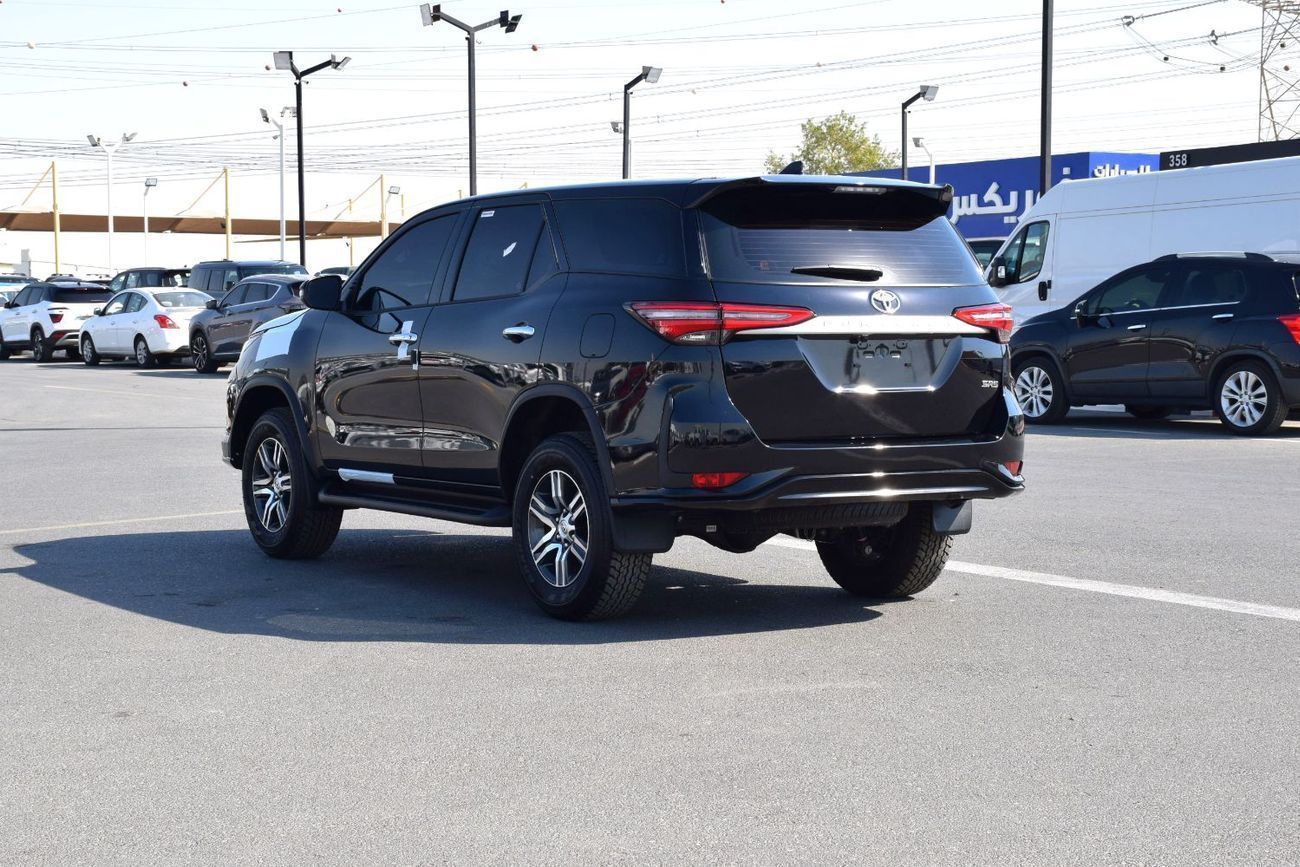 Toyota Fortuner New Fortuner SR5 2026 (Petrol 2.7)