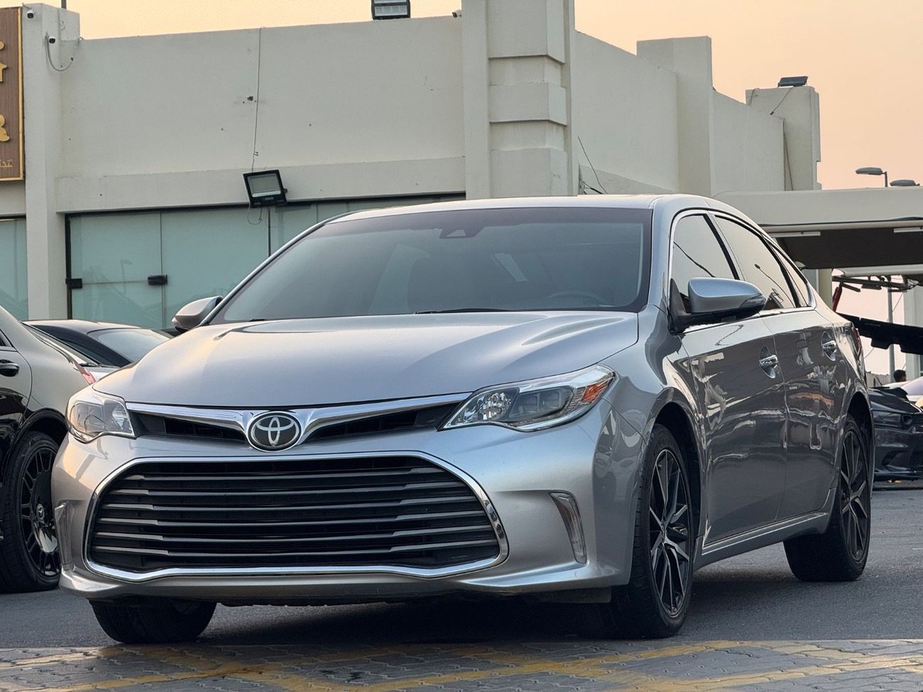 تويوتا افالون