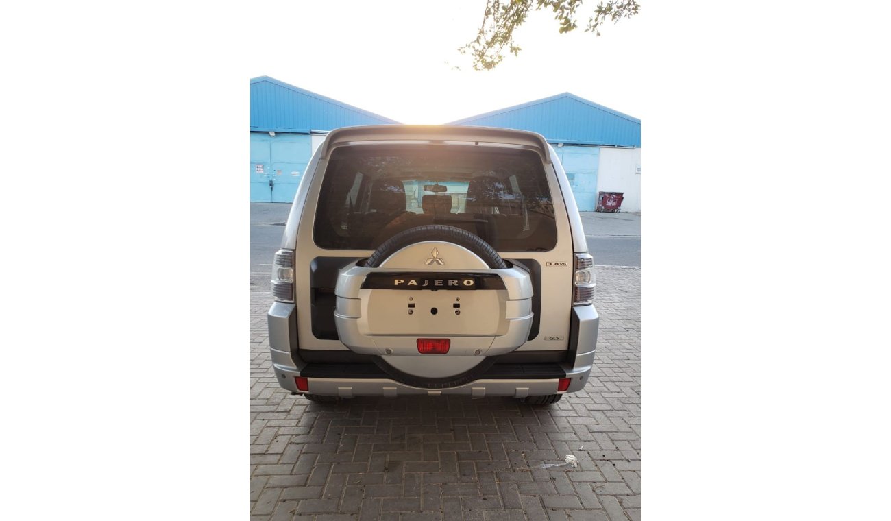 Mitsubishi Pajero Full option leather seats clean car