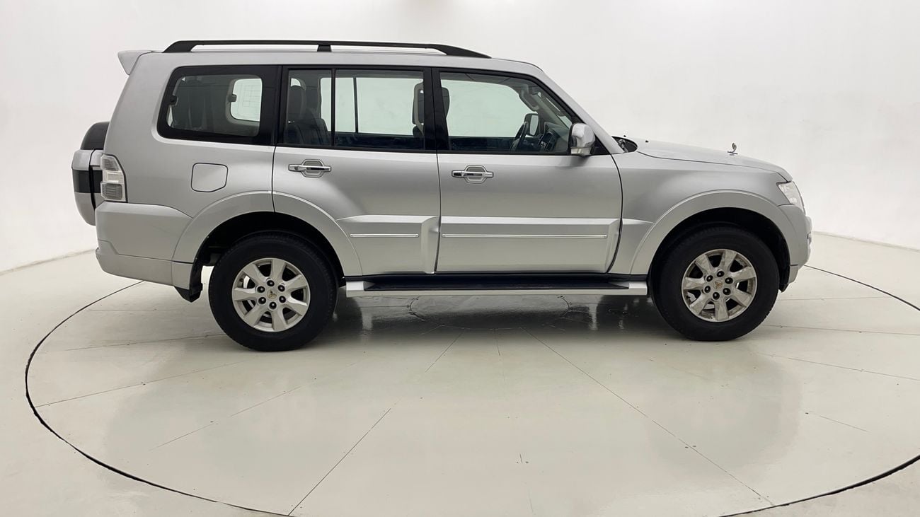 Mitsubishi Pajero GLS MIDLINE 3 | Zero Down Payment | Home Test Drive