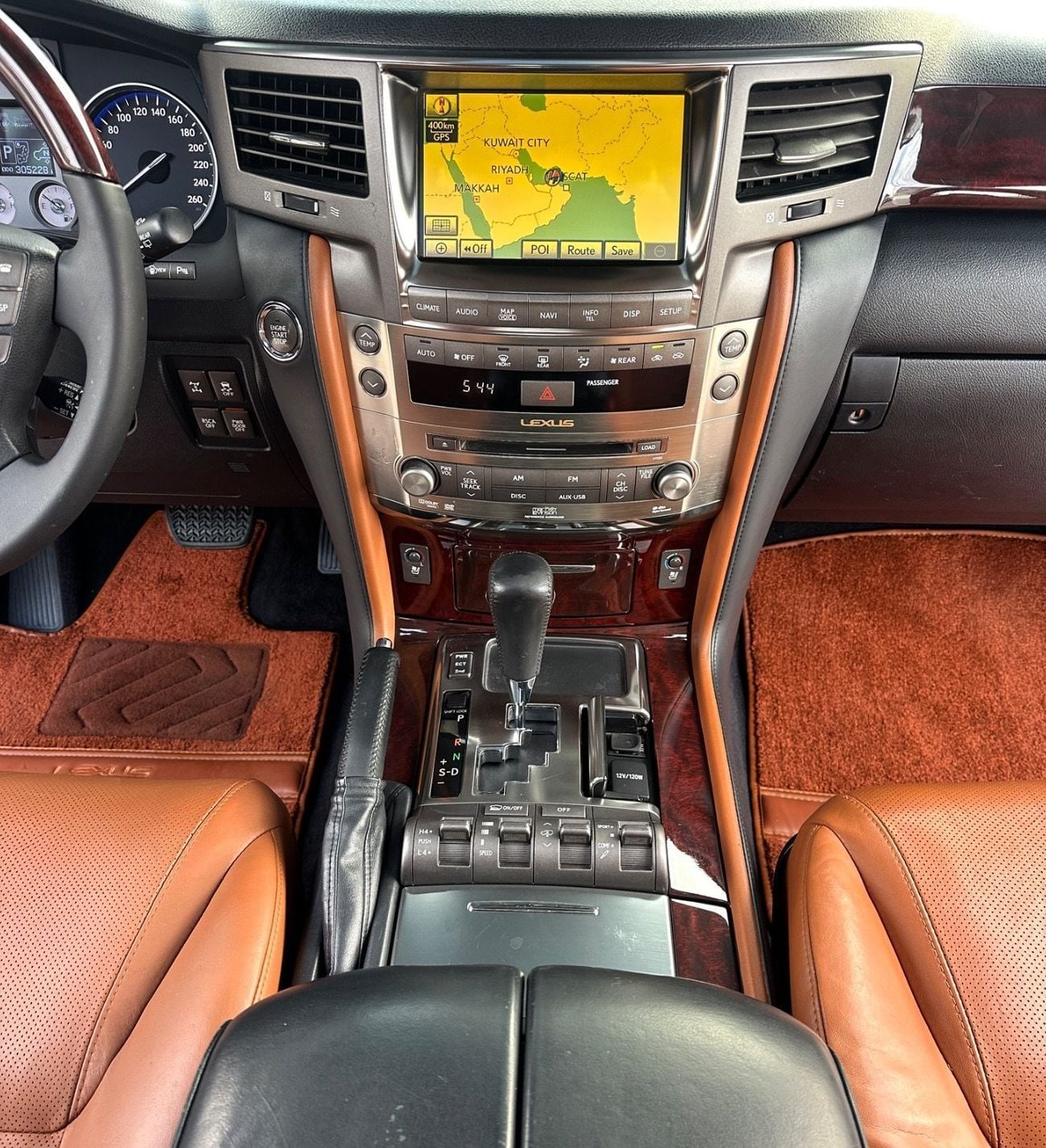 لكزس LX 570 TOP