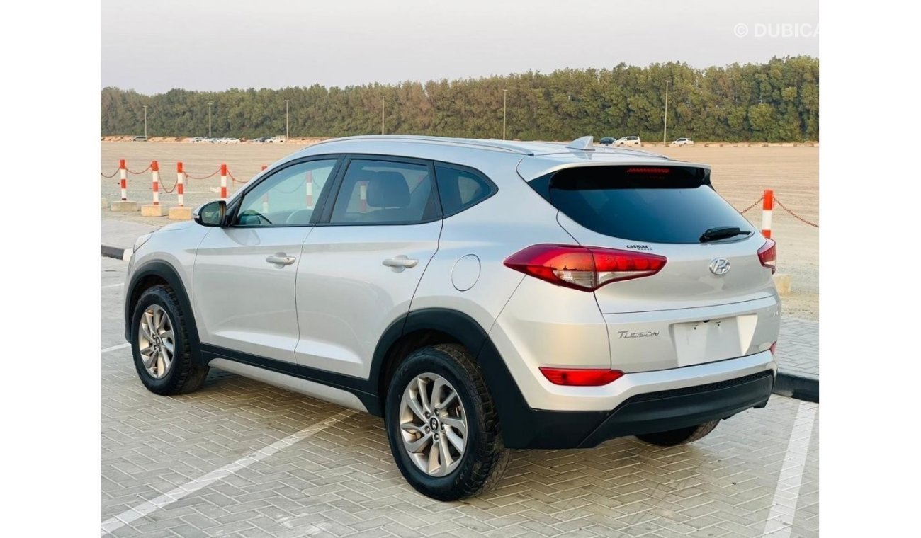 Hyundai Tucson SE