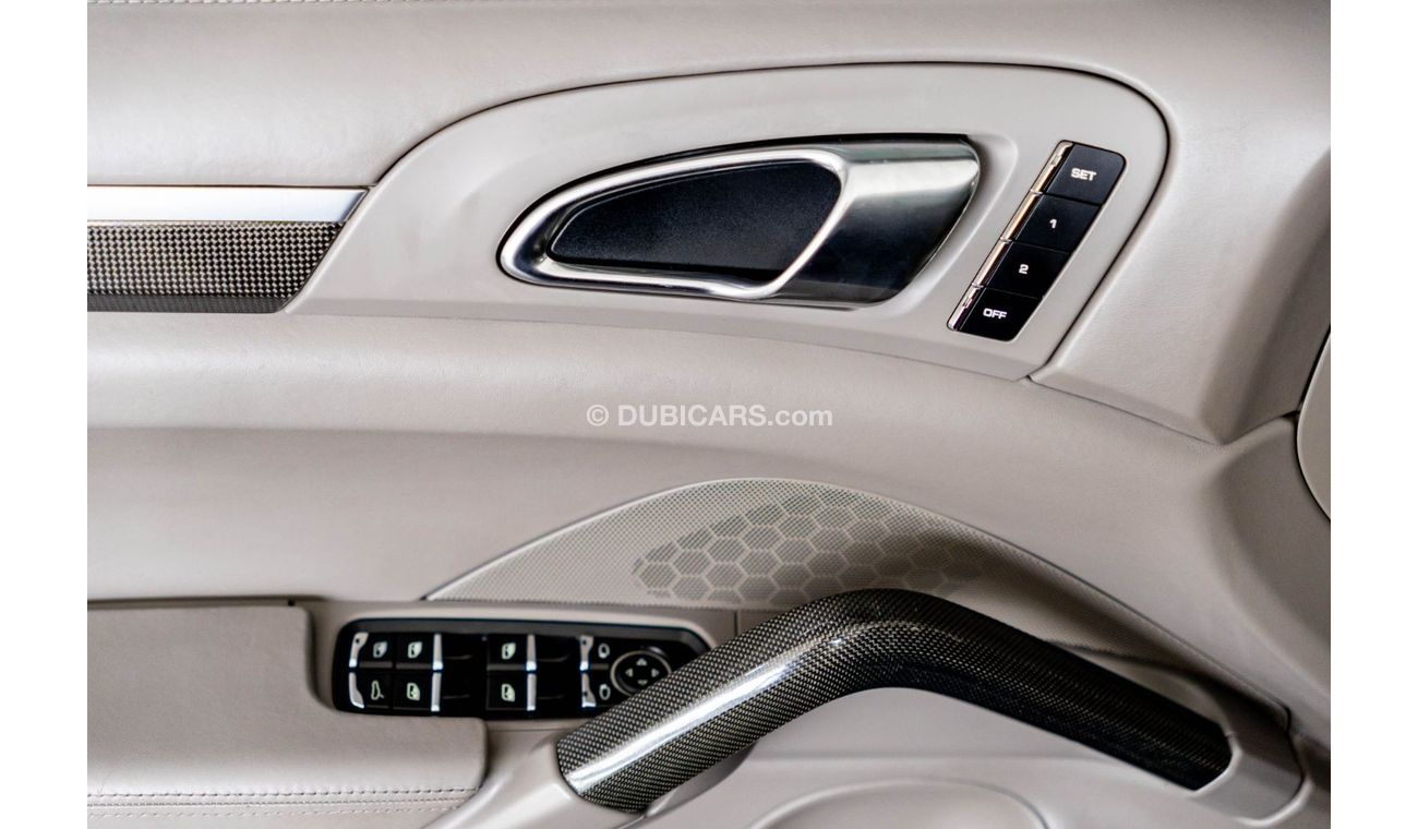 Porsche Cayenne 2012 Porsche Cayenne Turbo