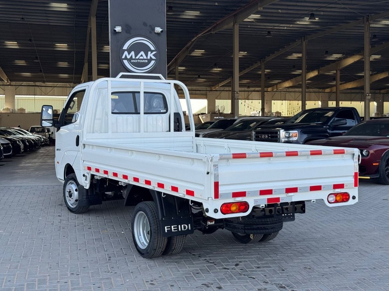 Hyundai H100  PICKUP V4 / 2 TON LOADING / LARG SCREEN / MANUAL GEAR / APPLE CAR PLAY /ANDROID AUTO