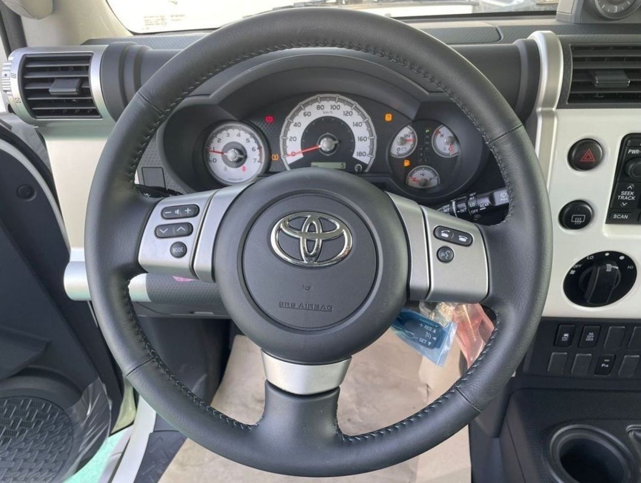 Toyota FJ Cruiser 2023 TOYOTA FJ CRUISER 4.0L PETROL AUTOMATIC ZERO KM