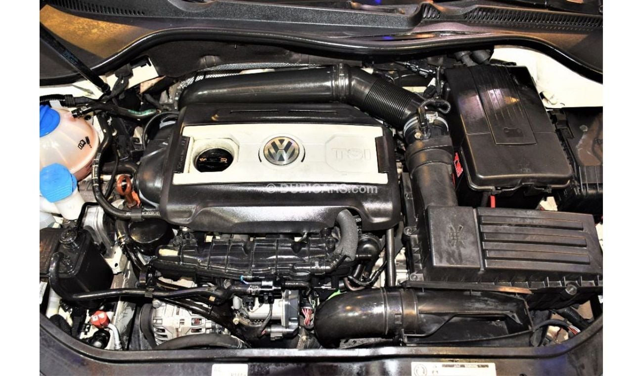 Volkswagen Eos VERY LOW MILEAGE 76000 KM! AMAZING Volkswagen EOS CONVERTIBLE 2012 Model!! in White Color! GCC Specs