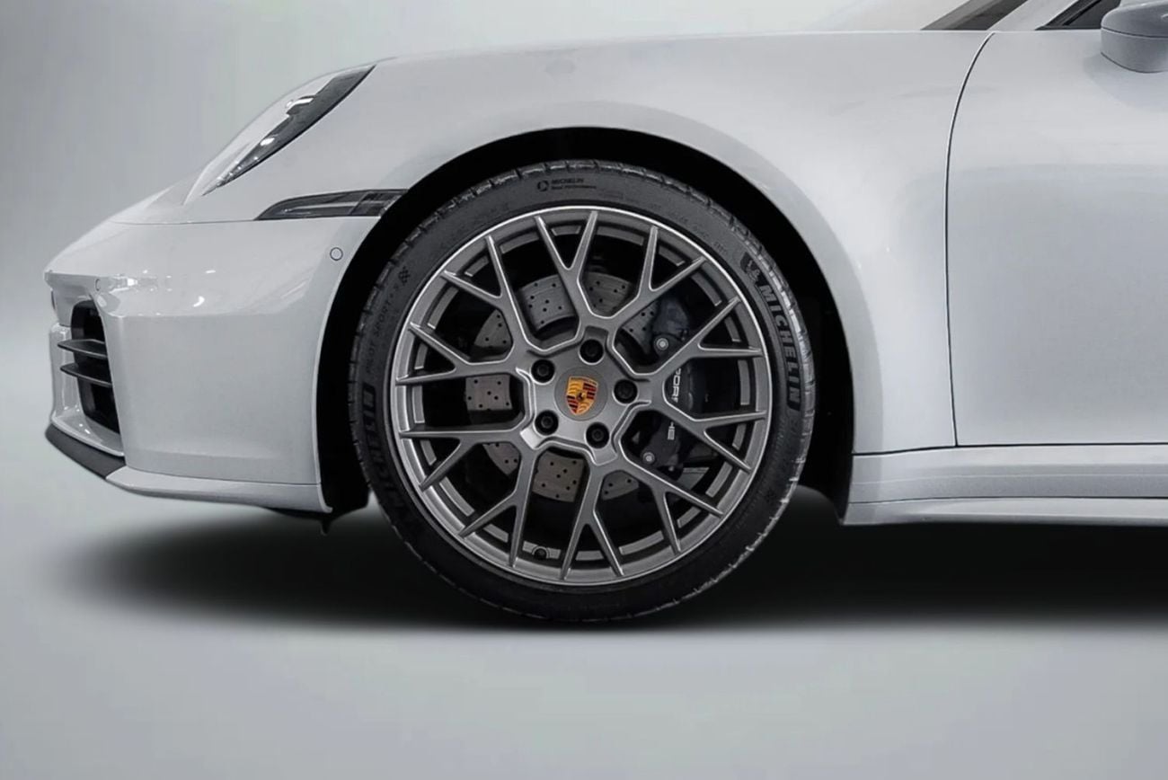 Porsche 911 Carrera 3.0L (444 HP) Coupe