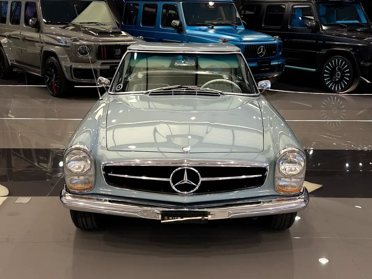 Mercedes Benz SL 280 Pagoda (W113) - Japanese Specs