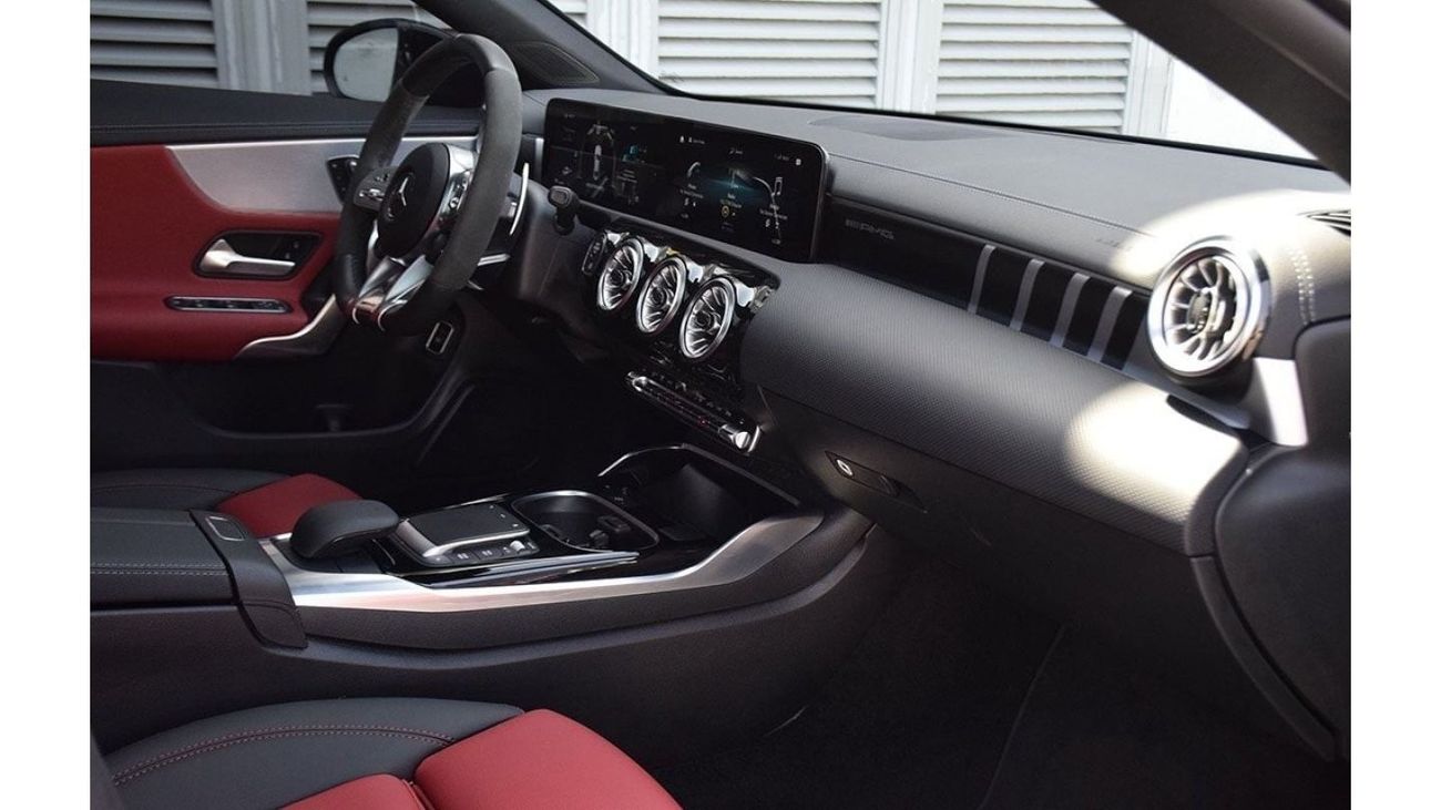 Mercedes-Benz CLA 35 AMG