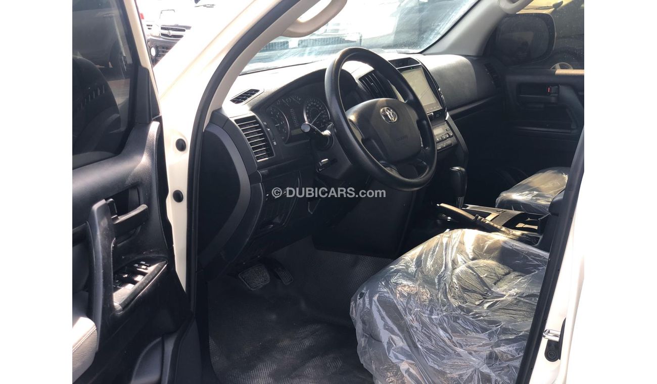 Toyota Land Cruiser DVD-REAR, CAMERA, ALLOY RIMS, LEATHER SEATS, ROOF RAILS, FOG LIGHTS, PUSH START, CODE-31074