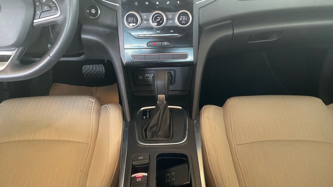 رينو ميجان 1.6L 115HP SE AUTO | شامل الضمان | 0 ﺪﻔﻋﺓ ﺃﻮﻟﻯ