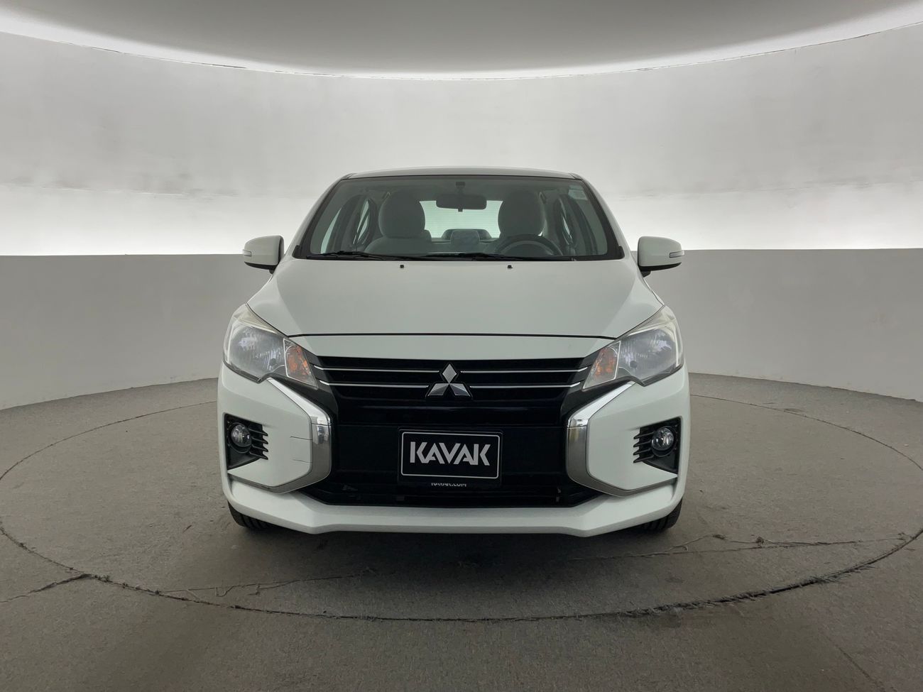 ميتسوبيشي اتراج GLX Full | شامل الضمان | 0 ﺪﻔﻋﺓ ﺃﻮﻟﻯ