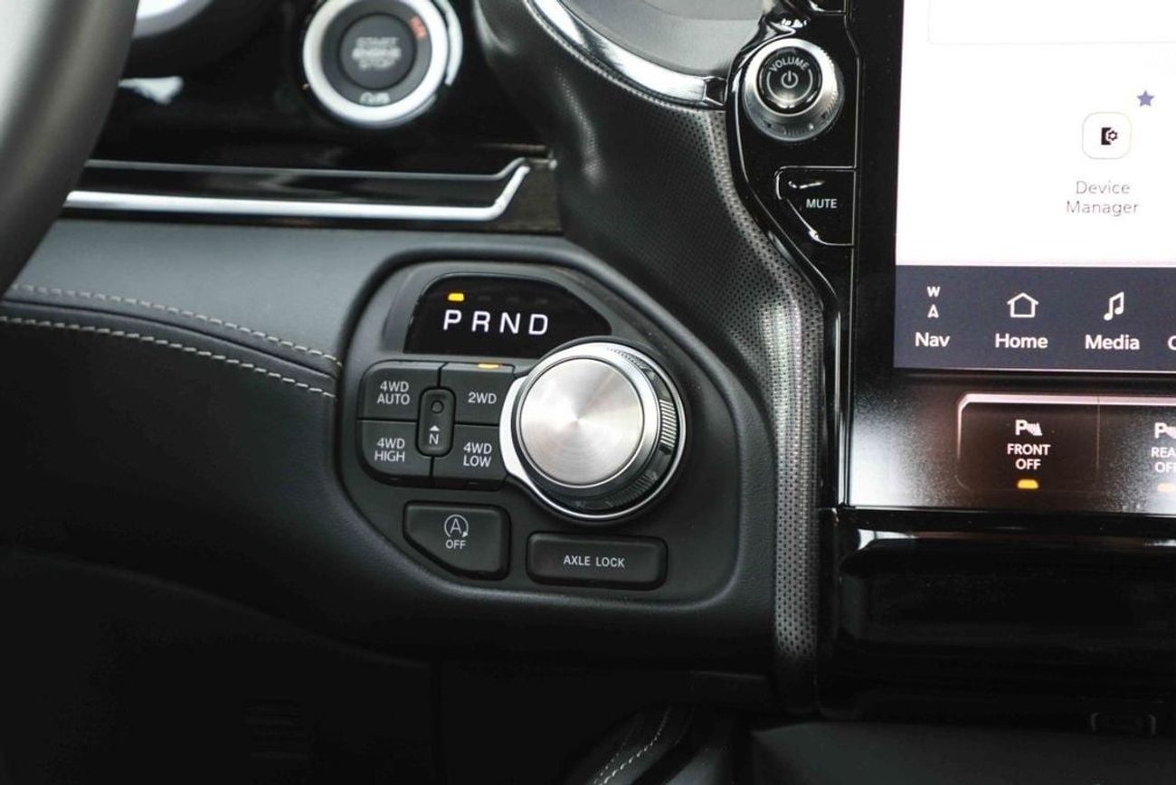 RAM 1500 2025 RAM 1500 LIMITED "Night Edition" 3.0L V6 - GCC - BILLET SILVER inside Black | Export Only