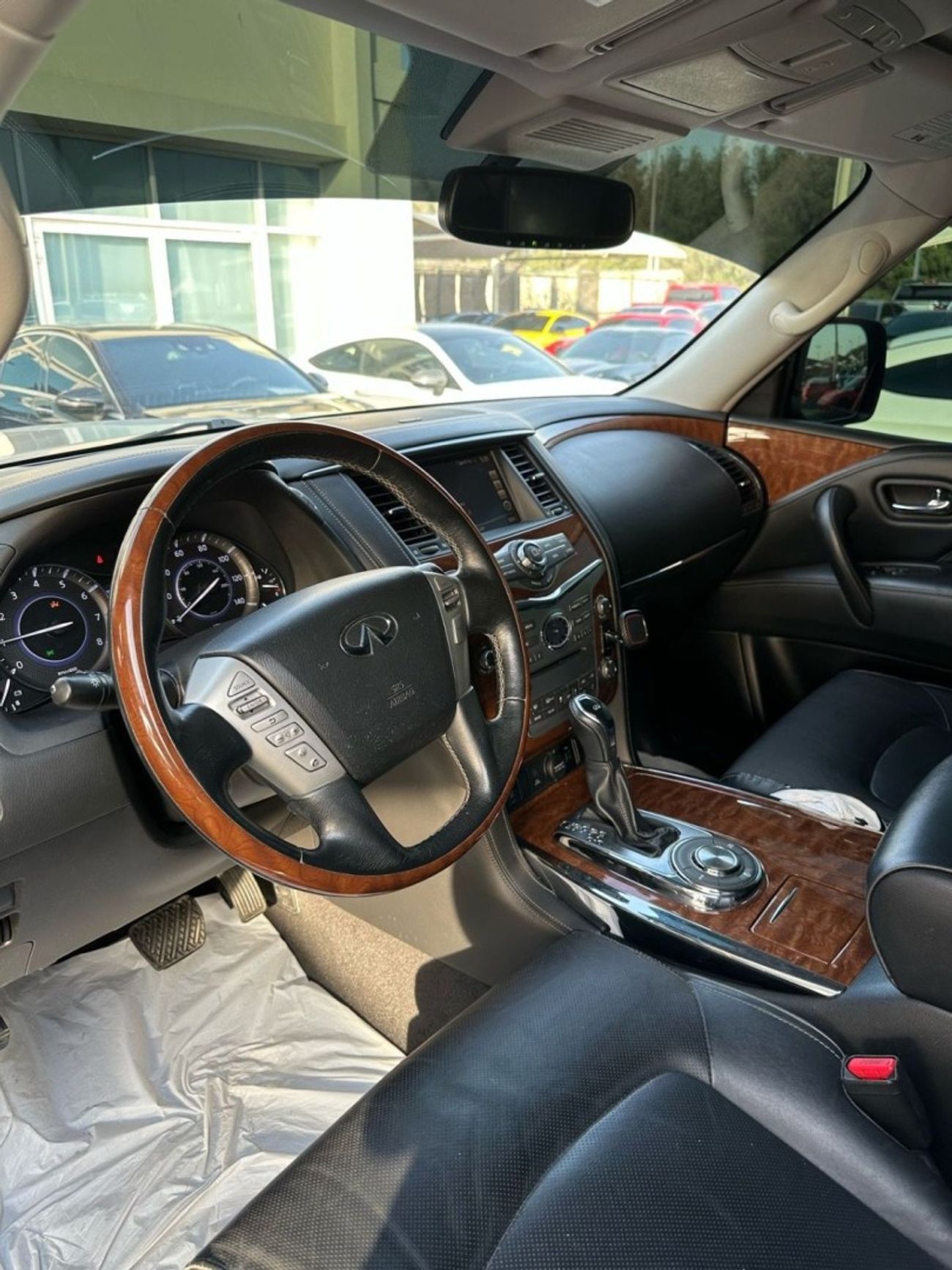 Infiniti QX80 Excellence 5.6L