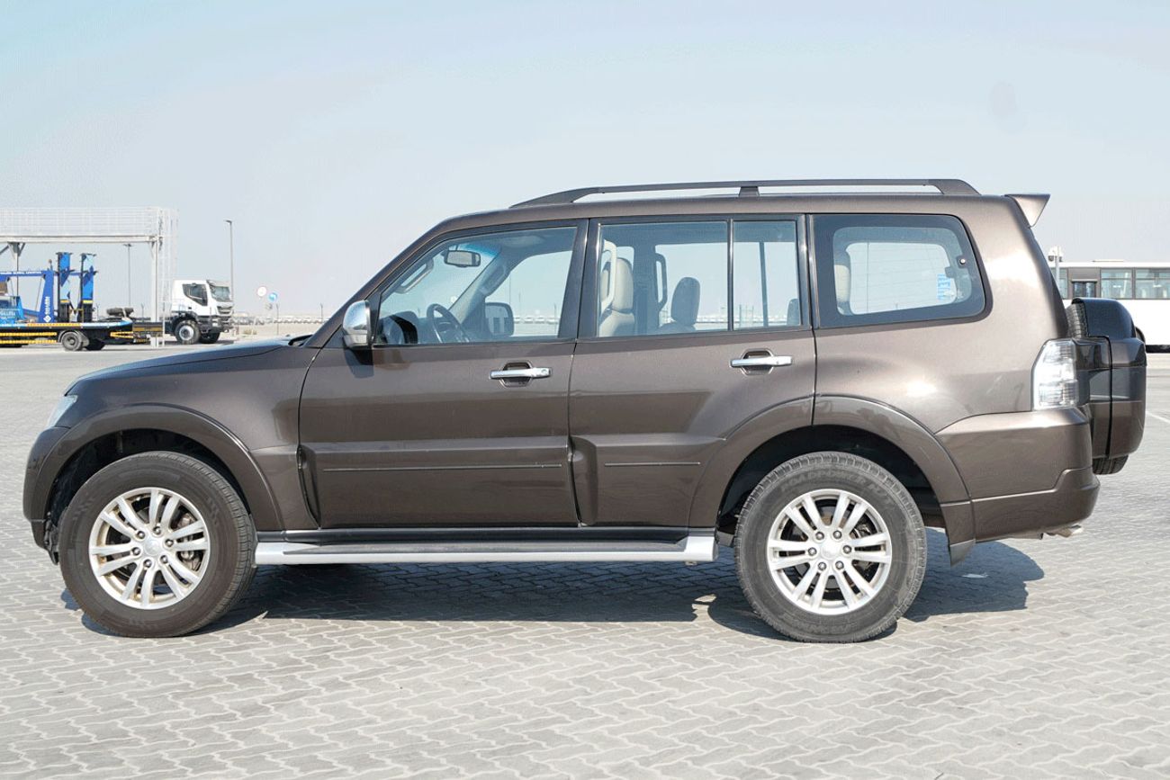 Mitsubishi Pajero 3.8L, GLS, Petrol, Automatic , MY2017