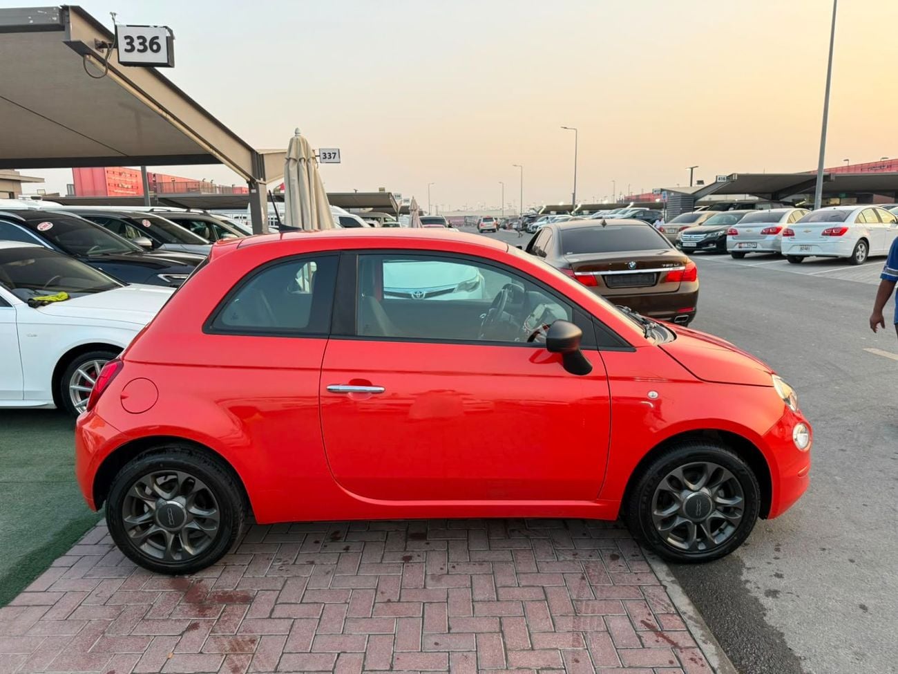Fiat 500 DOLCEVITA 1.4L 4-cylinder** engine with **100 hp**, 5-speed