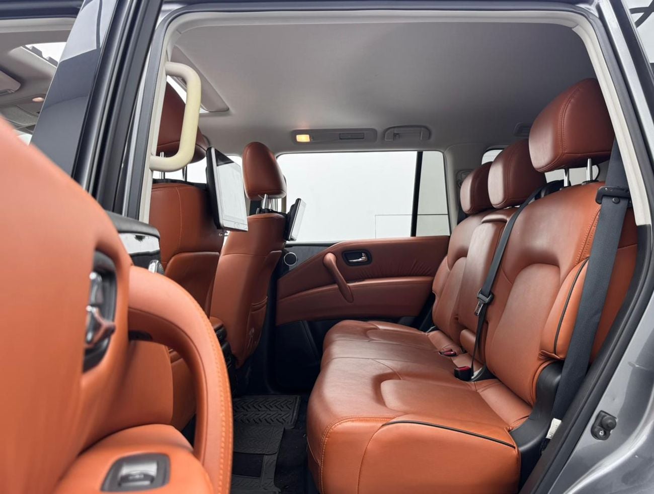 نيسان باترول LE Titanium 5.6L 2022 Nissan Patrol LE Titanium, 2027 Nissan Warranty, Full Nissan Service History,