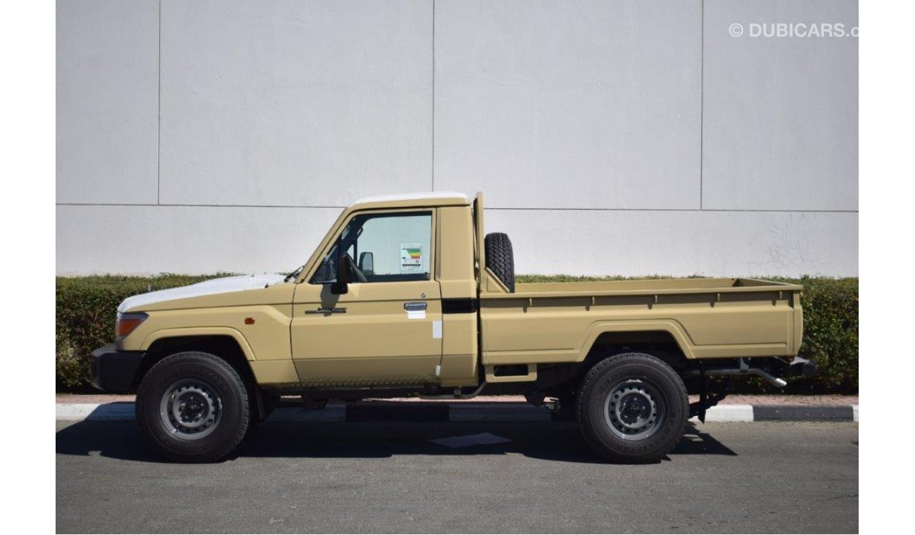 تويوتا لاند كروزر بيك آب 79 SINGLE CAB V6 4.0L PETROL MANUAL TRANSMISSION