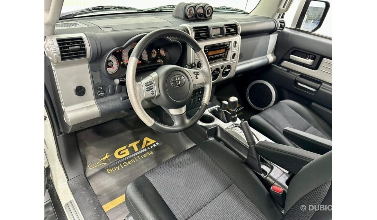 Toyota FJ Cruiser STD 2020 Toyota FJ Cruiser, Full Service History, Warranty, Low kms, GCC Spec