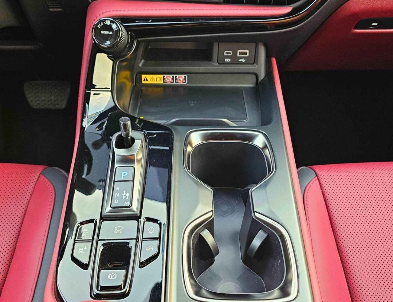 Lexus NX350 PREMIER OM / 2.4L PETROL / PWR WITH LEATHER SEATS / BLIND SPOT / SUNROOF (CODE # NXP3E)