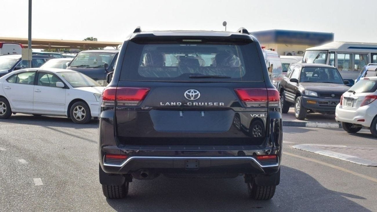 Toyota Land Cruiser VXR Toyota Land Cruiser VXR 3.3L Diesel 2025