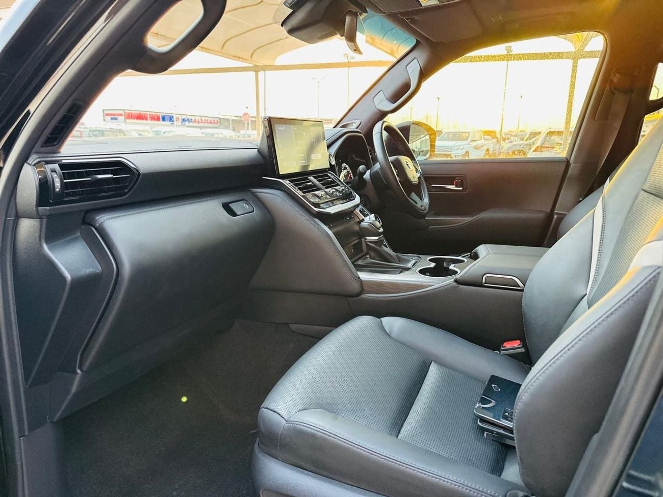 Toyota Land Cruiser GR-S 3.3L