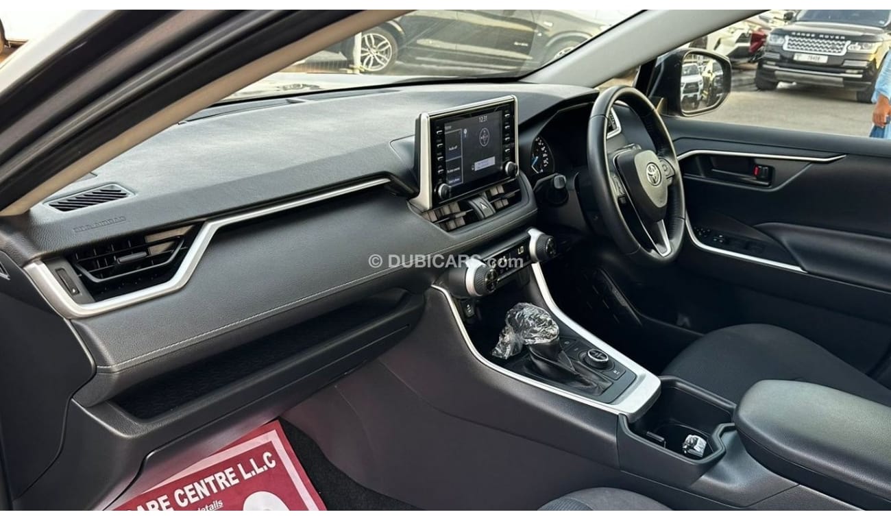 تويوتا راف ٤